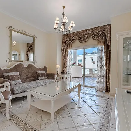 Готель Flamingo Boutique Адехе