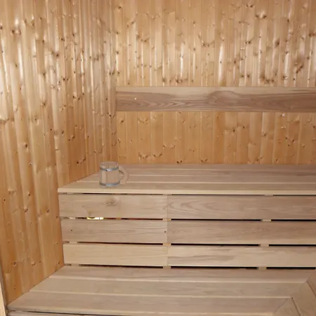 Flamingo Boutique Готель Адехе