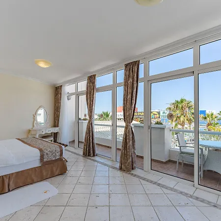 Готель Flamingo Boutique