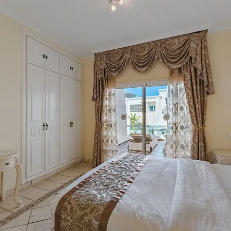 Готель Flamingo Boutique 4*