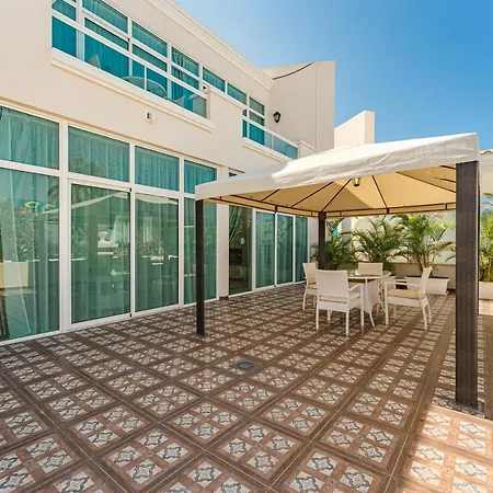 מלון Flamingo Boutique 4*