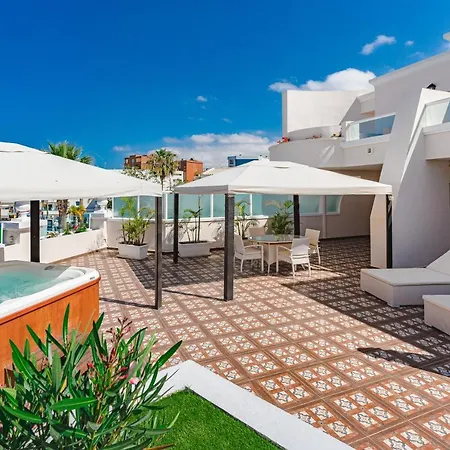 מלון Flamingo Boutique 4*