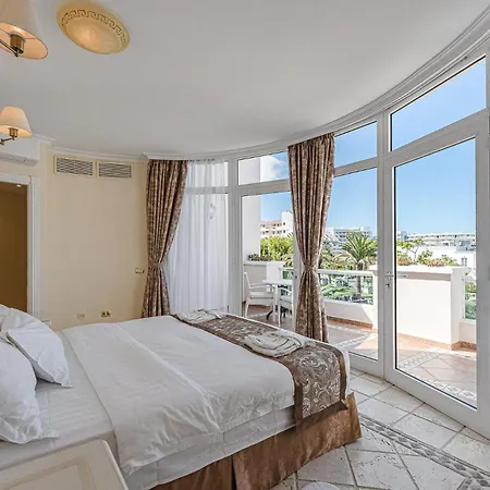 Flamingo Boutique 4*