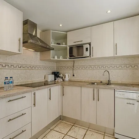 Flamingo Boutique מלון 4*