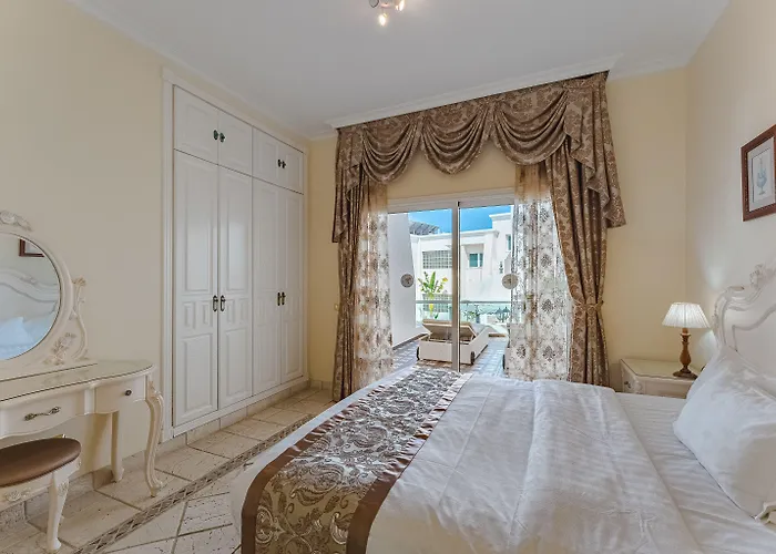 Hotel Flamingo Boutique 4*