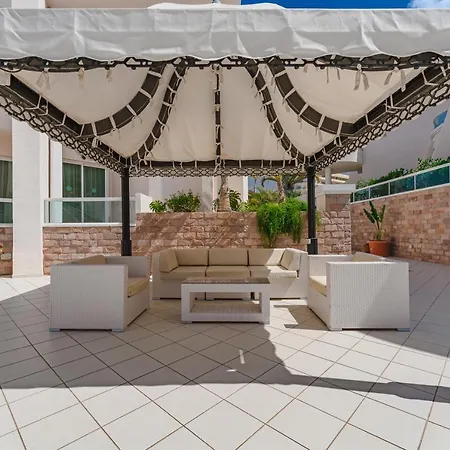 Flamingo Boutique אדחה