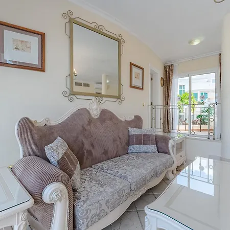 Flamingo Boutique אדחה