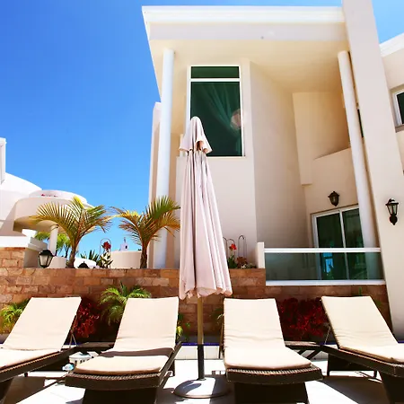 מלון Flamingo Boutique 4*